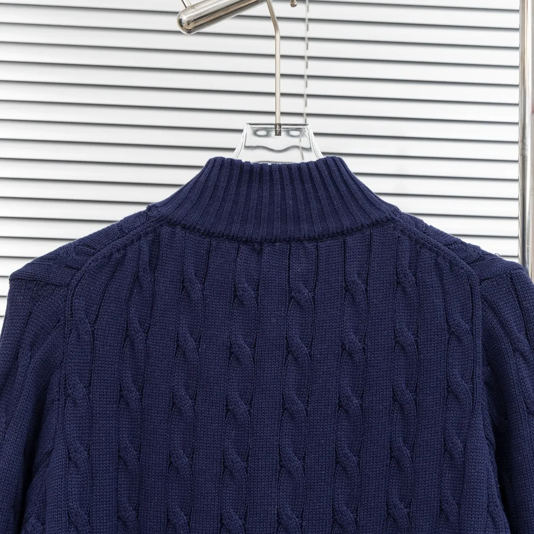 P320 top version (different currencies). You can scan the code to enter the official website. Style: Ralph Lauren POLO Ralph Lauren small label embroidered knitted old money style zipper cardigan jacket. Color: Picture color. Size: S-XL. Fabric: pure cotton. Accessories: full set of customized accessories. No gender distinction. Same style for men and women.